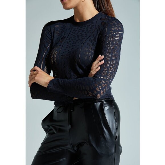 Black Active Workout Abstract Design Mesh Holes Long Sleeve Top - Picture 4 of 6